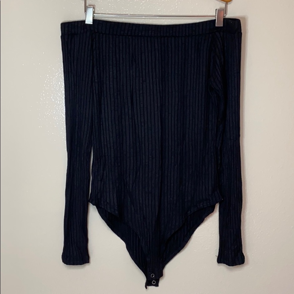 nastygal lngsleev ribbed offtheshoulder bodysuit M
